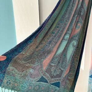 Multicolor Patterned Scarf